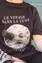 Загрузить изображение в средство просмотра галереи, A TRIP TO THE MOON Unisex T-Shirt